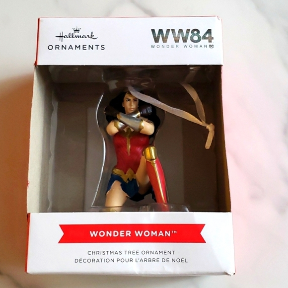 Hallmark DC Comics Wonder Woman 1984 Movie Christmas Ornament - Picture 1 of 5